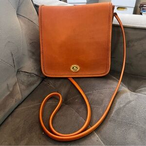 Vintage Coach 9620 Compact Pouch Crossbody British Tan/Butterscotch Turnlock USA